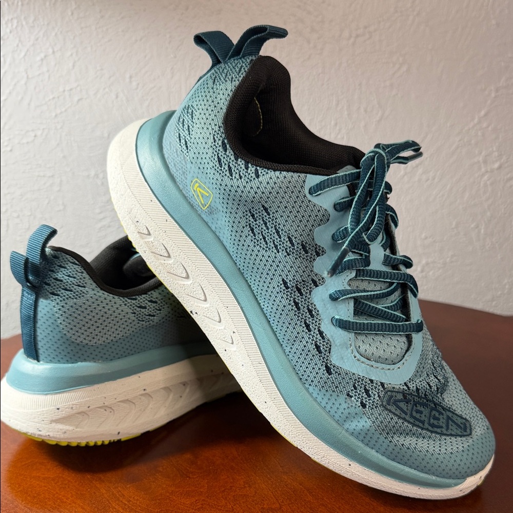 Keen Women's Teal and Black Athletic Shoes